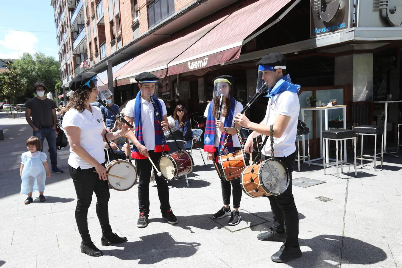 Fotos: El Pueblo De Amorebieta Festeja El Ascenso | El Correo